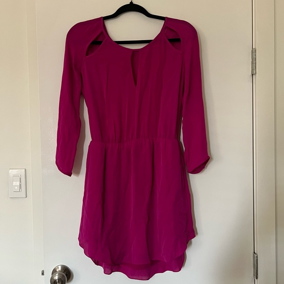 Aritzia Dresses & Skirts - Aritiza fuchsia silk dress